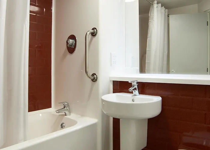 Travelodge Edinburgh Central Princes Street