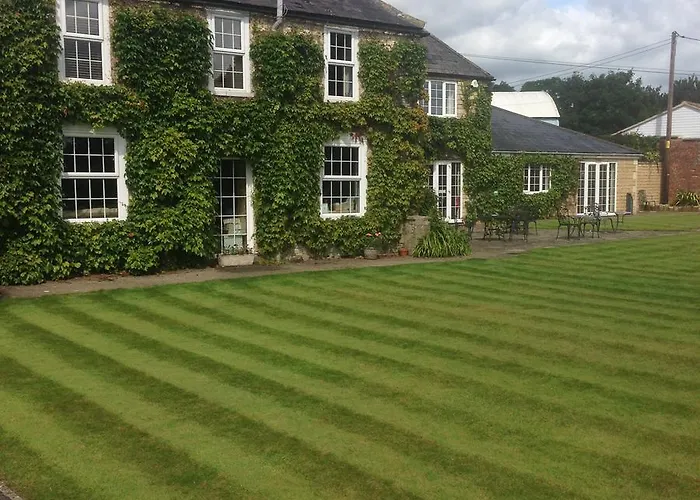 Shaw Country Hotel