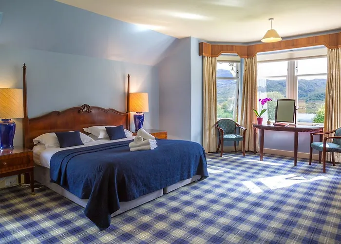 Glencanisp Lodge