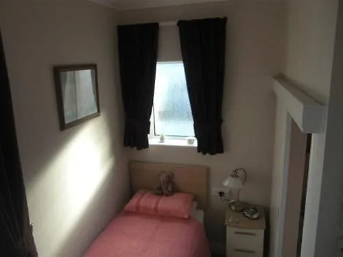 The Moorings - Guest House Worthing, United Kingdom
