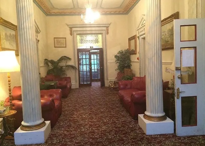 Fountain Court