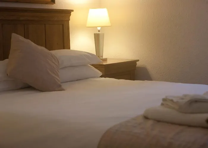 Cavell House Bed And Breakfast