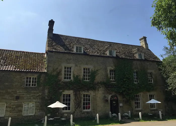 The Fox And Hounds