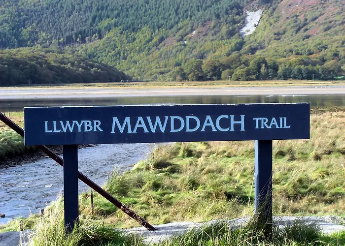 Showman'S Wagon At Coed Cae Penmaenpool, United Kingdom