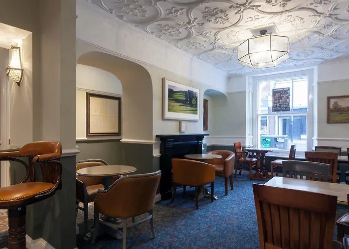 The Greyhound Wetherspoon Hotel Bridport, United Kingdom