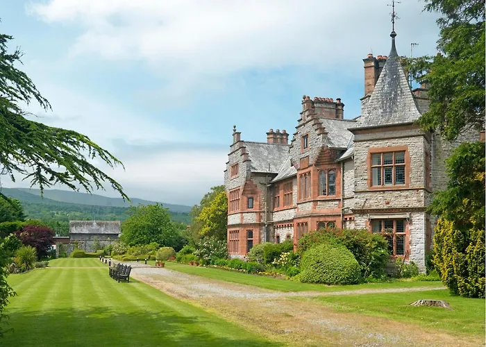 Caer Rhun Hall