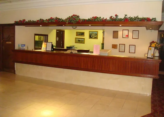 County Hotel