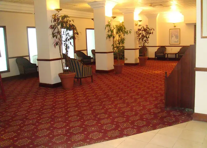 County Hotel