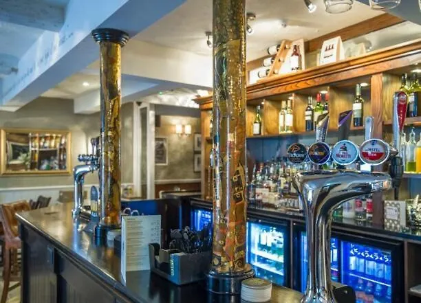 Groves Inn