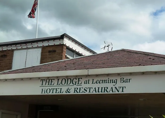 Lodge At Leeming Bar