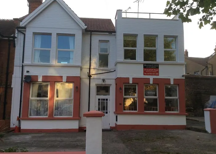 Malvern Lodge Guest House- Close To Beach, Train Station & Southend Airport, United Kingdom