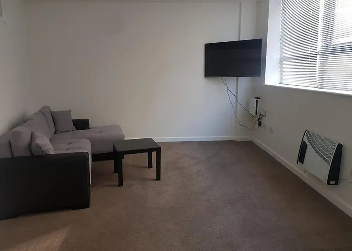Showcase Apartments - Highcross House