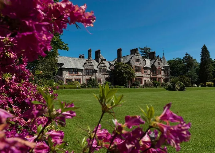 Caer Rhun Hall