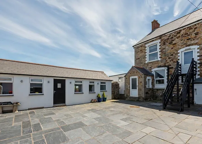 St George'S Country House