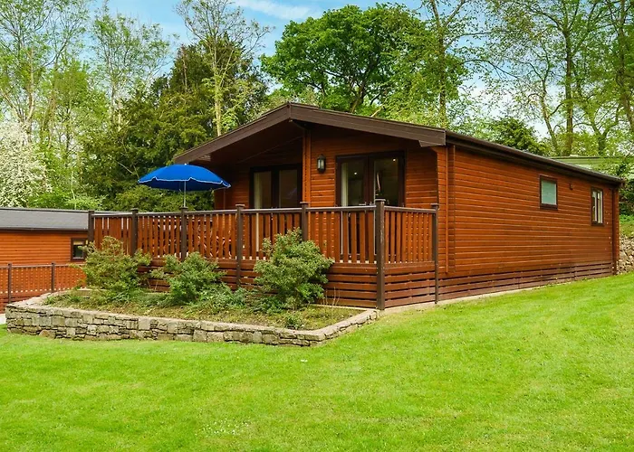 Woodlands Hotel & Pine Lodges