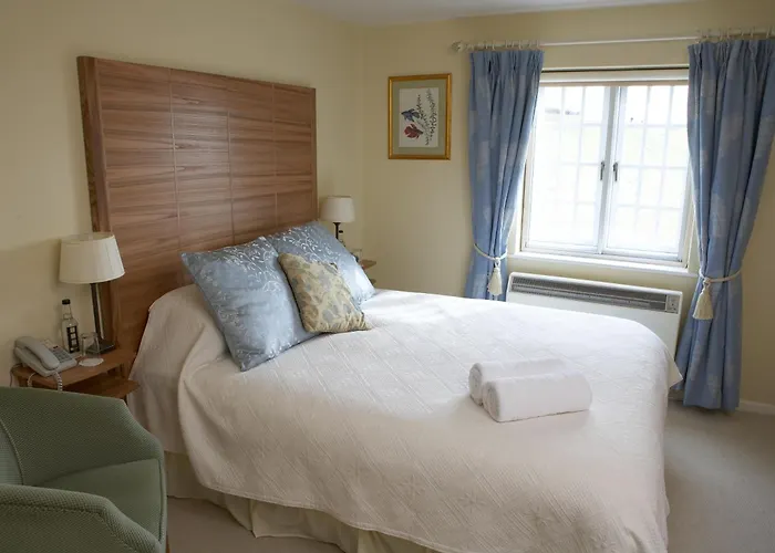 Yalbury Cottage