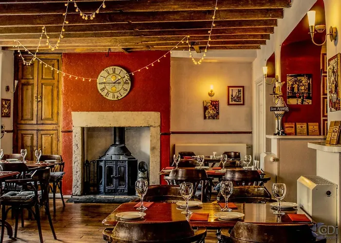 Forresters Bar & French Restaurant With Rooms