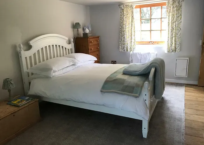 Stapehill Lodge B&B Hampreston, United Kingdom