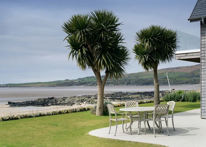 Airds Bay Luxury Beach House