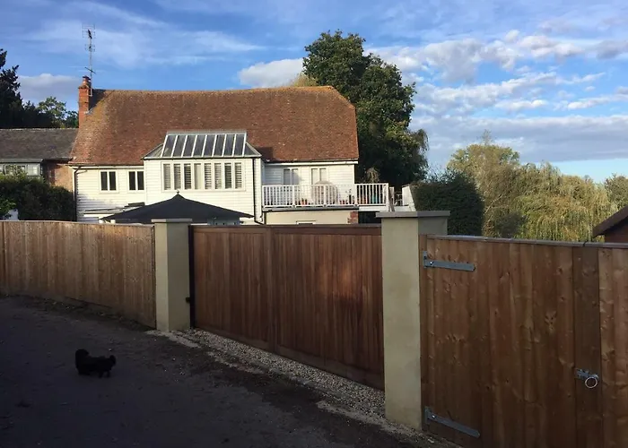 Thames Edge Rooms Wallingford, United Kingdom