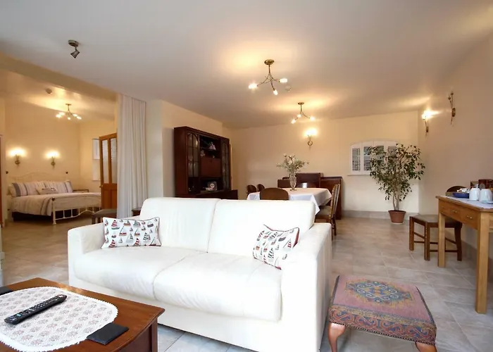 Strathmore Bed & Breakfast