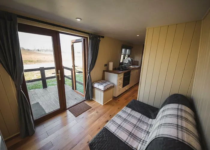 Avon Riverside Glamping