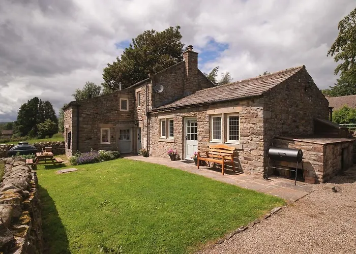 Crow Hall - Luxury Holiday Accommodation
