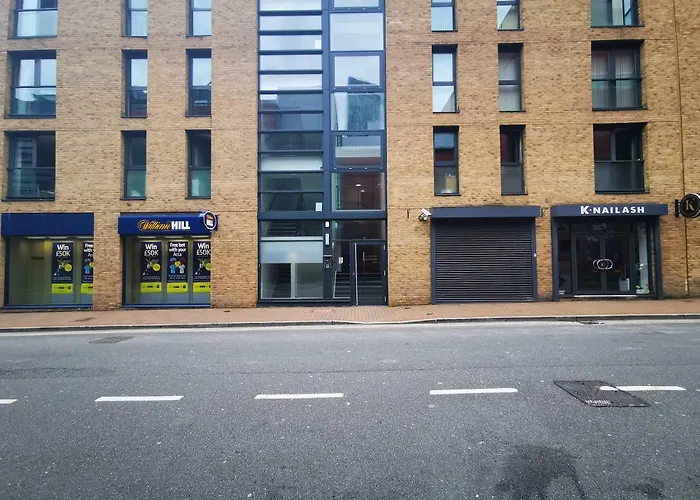 Comfy City Center At Inge Street By Hf Group