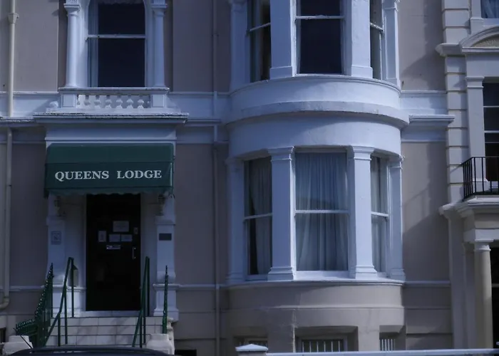 The Queens Lodge