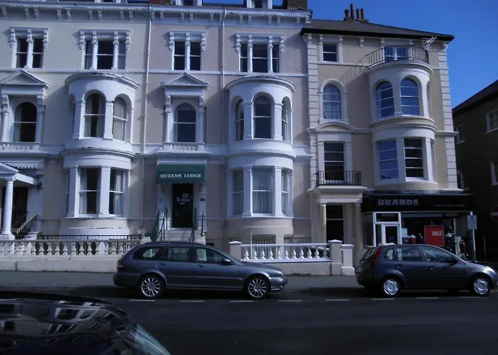 The Queens Lodge