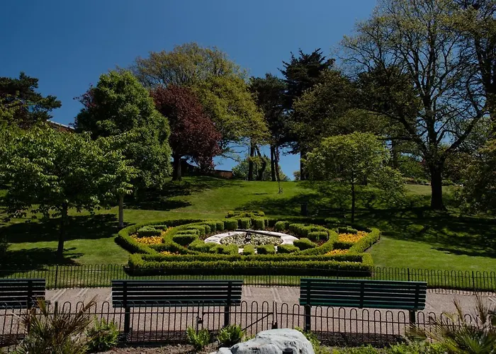 Arch View - 10 Mins From Whitby Beach