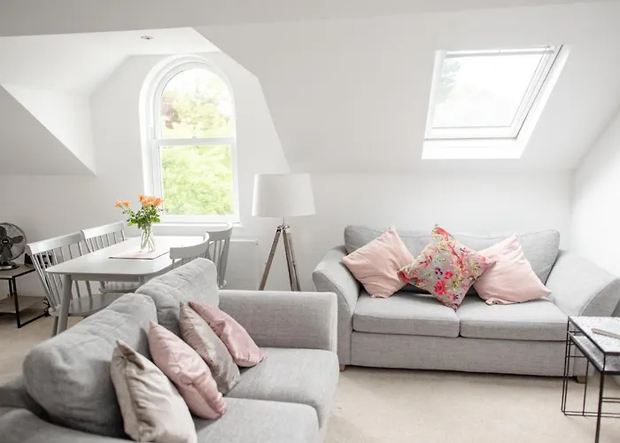 Arch View - 10 Mins From Whitby Beach