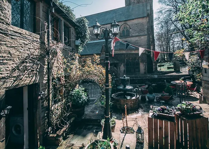 Rookery Nook And Bronte Parsonage - Haworth