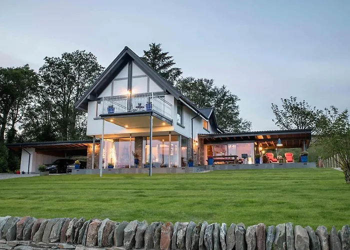 Knockderry Lodge -Private Luxury Pet-Friendly Accommodation In Scotland With Hot Tub