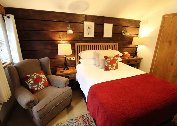 Boutique Garden Lodge @ The Larches