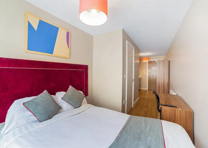 Oyo Vincent Apartments