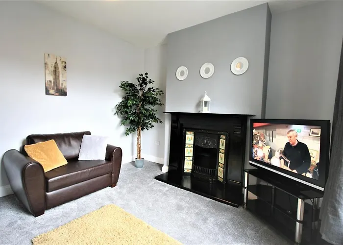 Nelson By The Docks Serviced Apartments By Roomsbooked