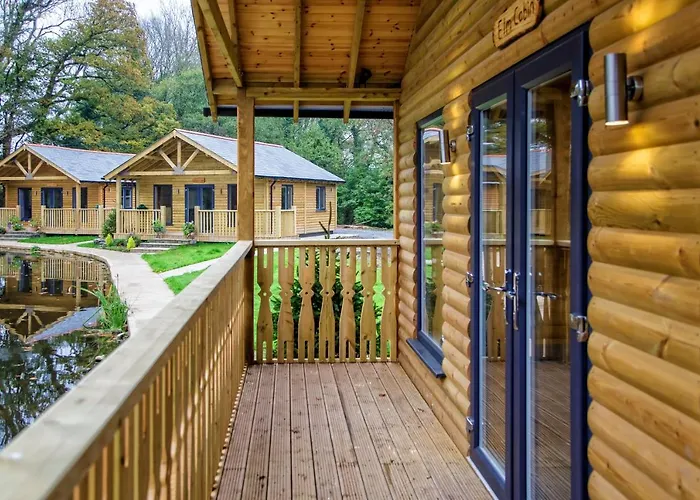 Canada Lodge And Lake Creigiau, United Kingdom