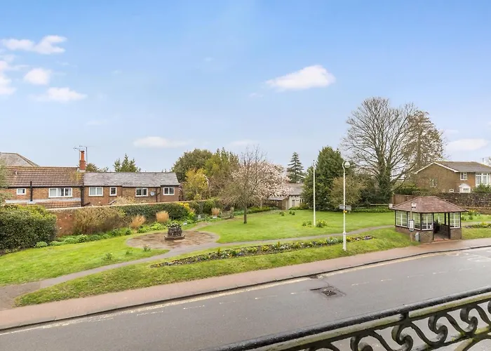 Morleys Rooms - Located In The Heart Of Hurstpierpoint By Huluki Sussex Stays, United Kingdom