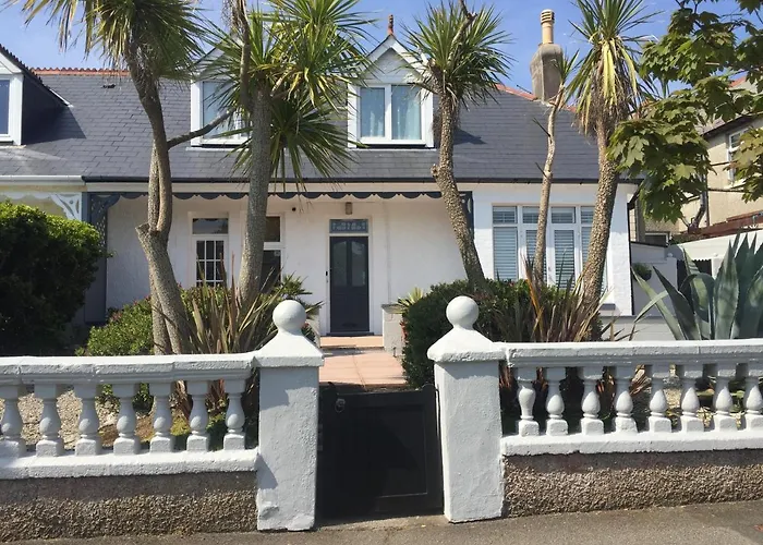 Trewinda Lodge