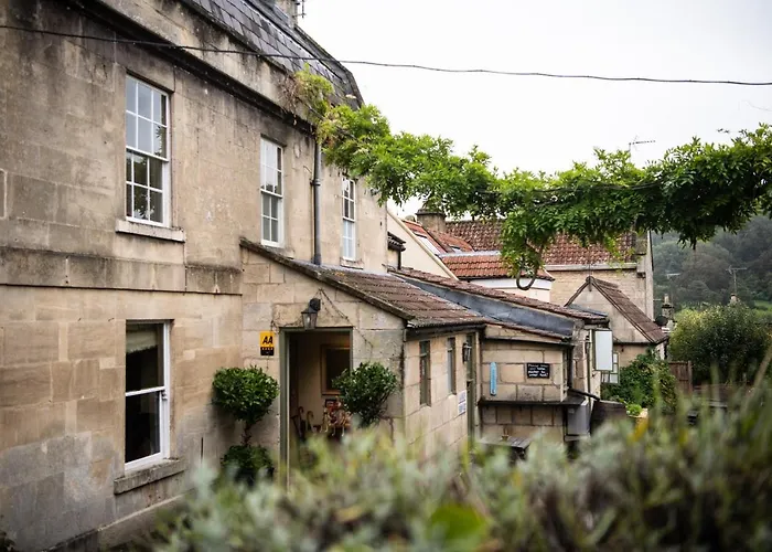 Wheelwrights Arms Country & Pub