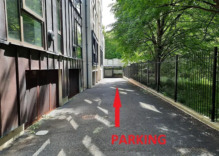 Student Castle Studio Apartments - Free Parking